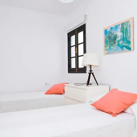 Atico Al Lado Playa La Caleta